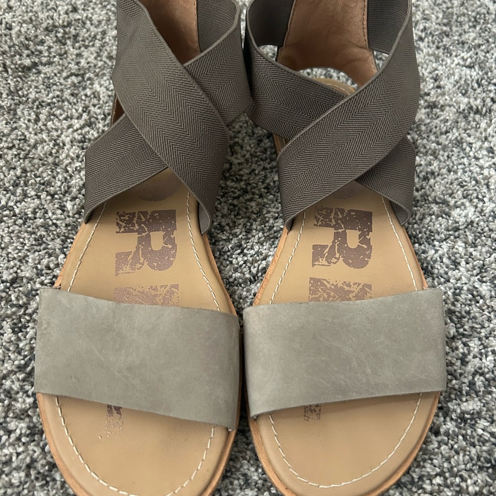 Sorel Women's Ella Sandals in sage leather size 8